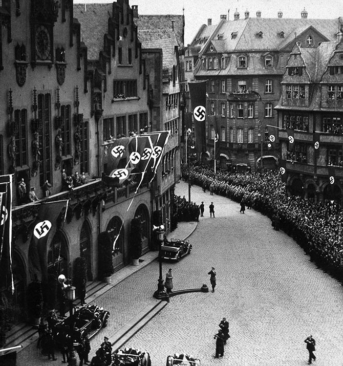 NSDAP-Kundgebung auf dem Römerberg um 1933